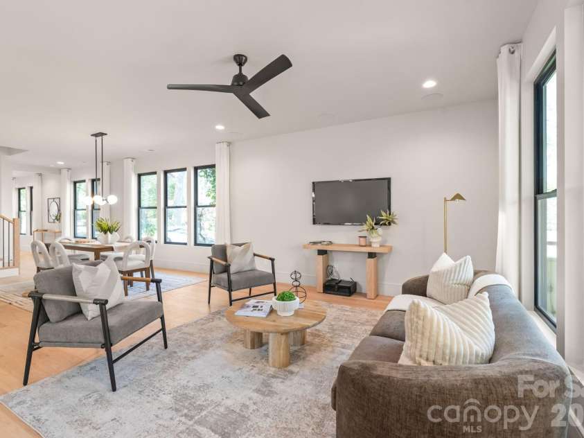 1814 Logie Avenue, Charlotte, NC 28205.  MLS# CAR4360863, YatesRealty ID 25399. 