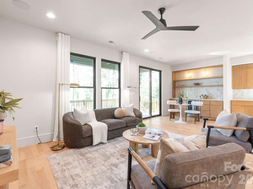 1814 Logie Avenue, Charlotte, NC 28205.  MLS# CAR4360863, YatesRealty ID 25399. 