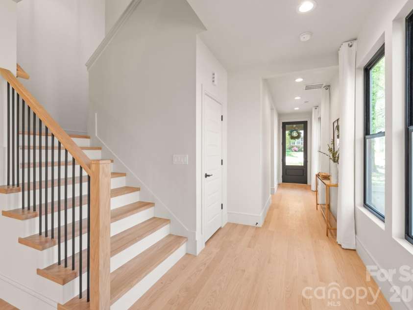 1814 Logie Avenue, Charlotte, NC 28205.  MLS# CAR4360863, YatesRealty ID 25399. 