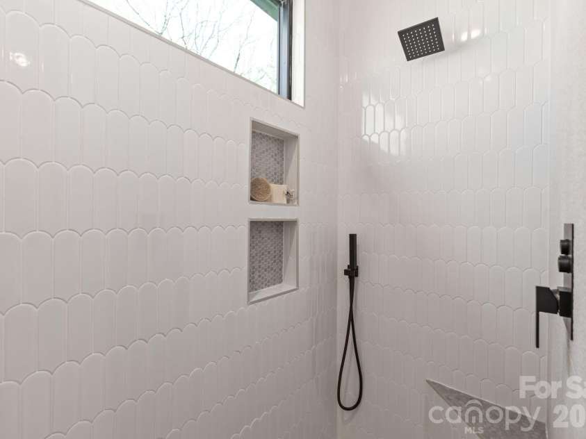 1814 Logie Avenue, Charlotte, NC 28205.  MLS# CAR4360863, YatesRealty ID 25399. 
