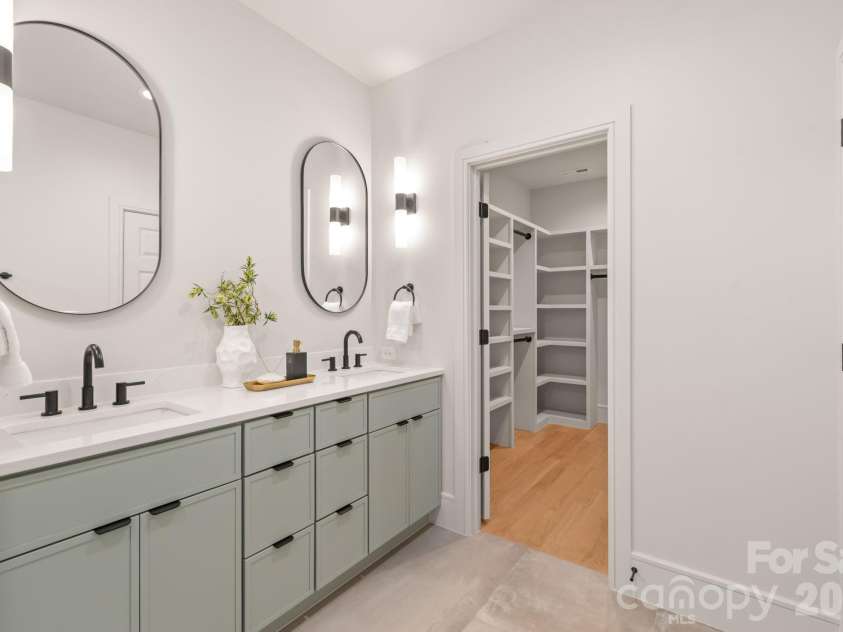 1814 Logie Avenue, Charlotte, NC 28205.  MLS# CAR4360863, YatesRealty ID 25399. 