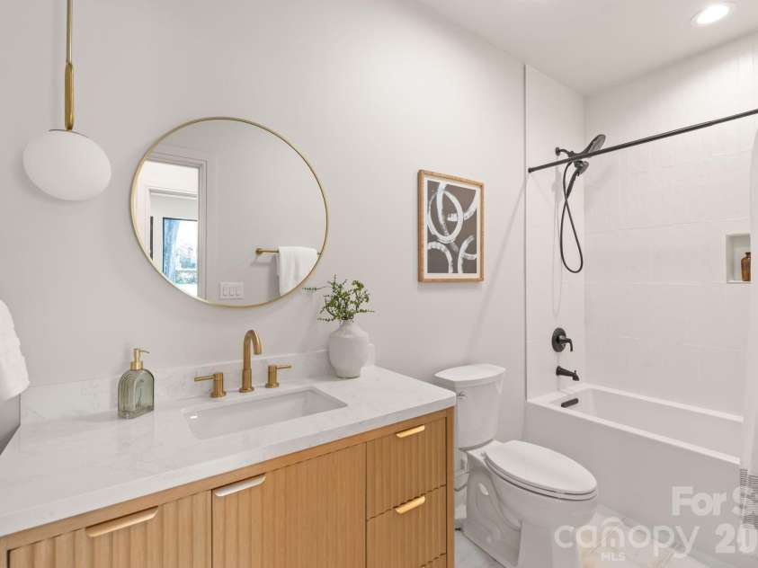 1814 Logie Avenue, Charlotte, NC 28205.  MLS# CAR4360863, YatesRealty ID 25399. 