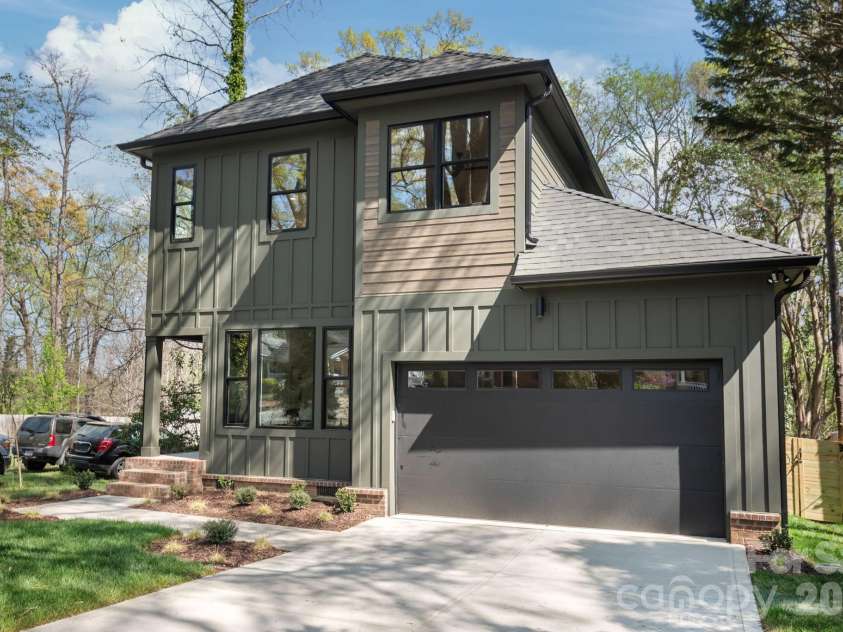 1814 Logie Avenue, Charlotte, NC 28205.  MLS# CAR4360863, YatesRealty ID 25399. 