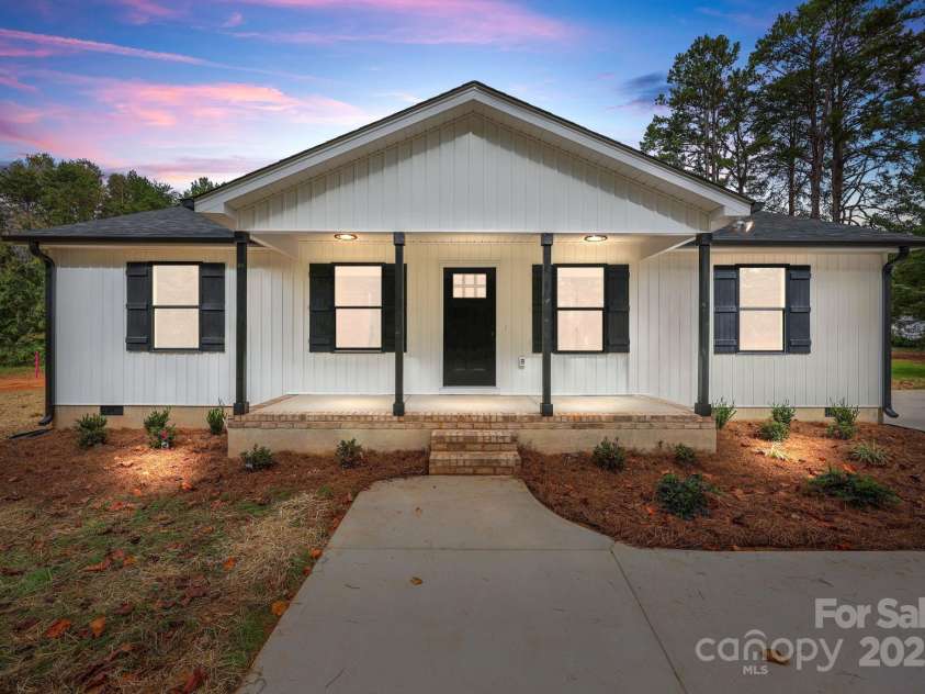 2218 Mooresville Road, Salisbury, NC 28147.  MLS# CAR4311314, YatesRealty ID 254. 