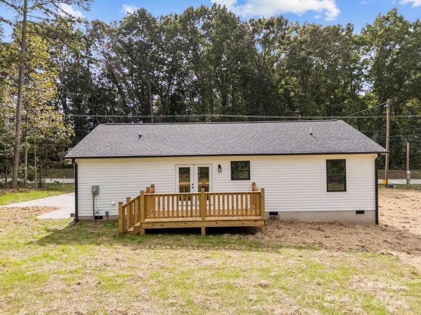 2218 Mooresville Road, Salisbury, NC 28147.  MLS# CAR4311314, YatesRealty ID 254. 