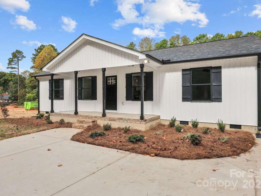 2218 Mooresville Road, Salisbury, NC 28147.  MLS# CAR4311314, YatesRealty ID 254. 