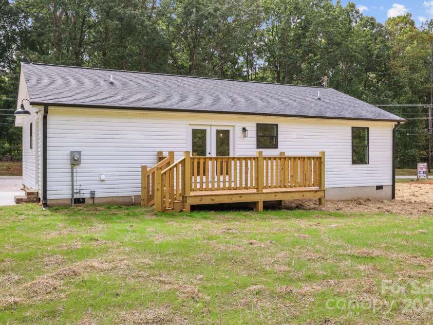 2218 Mooresville Road, Salisbury, NC 28147.  MLS# CAR4311314, YatesRealty ID 254. 