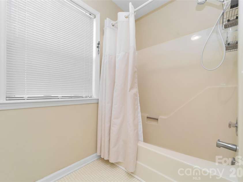 110 Lakeview Court, Brevard, NC 28712.  MLS# CAR4313488, YatesRealty ID 2540. Primary Bathroom shower.