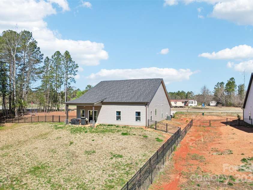 1473 Pleasant School Road, Gaffney, SC 29341.  MLS# CAR4234942, YatesRealty ID 2540. 