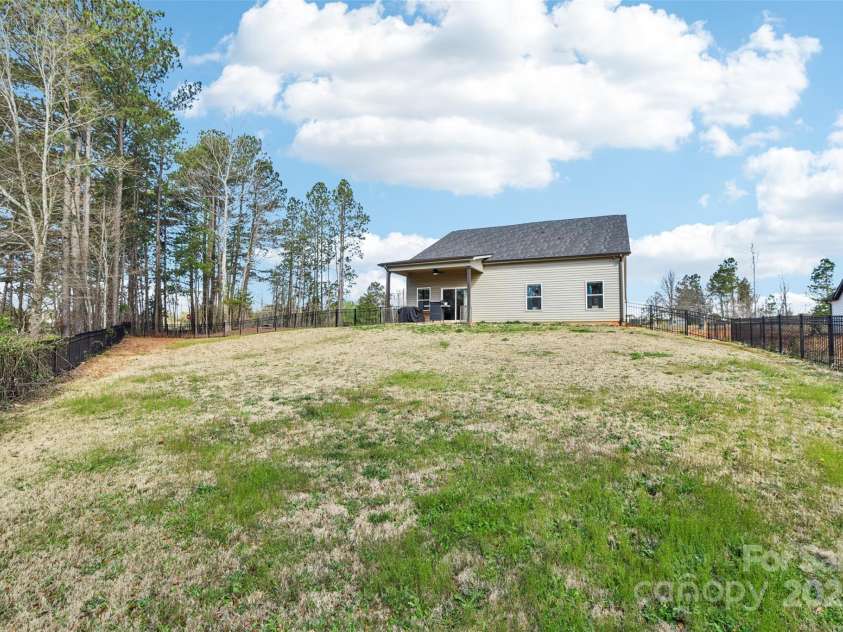 1473 Pleasant School Road, Gaffney, SC 29341.  MLS# CAR4234942, YatesRealty ID 2540. 