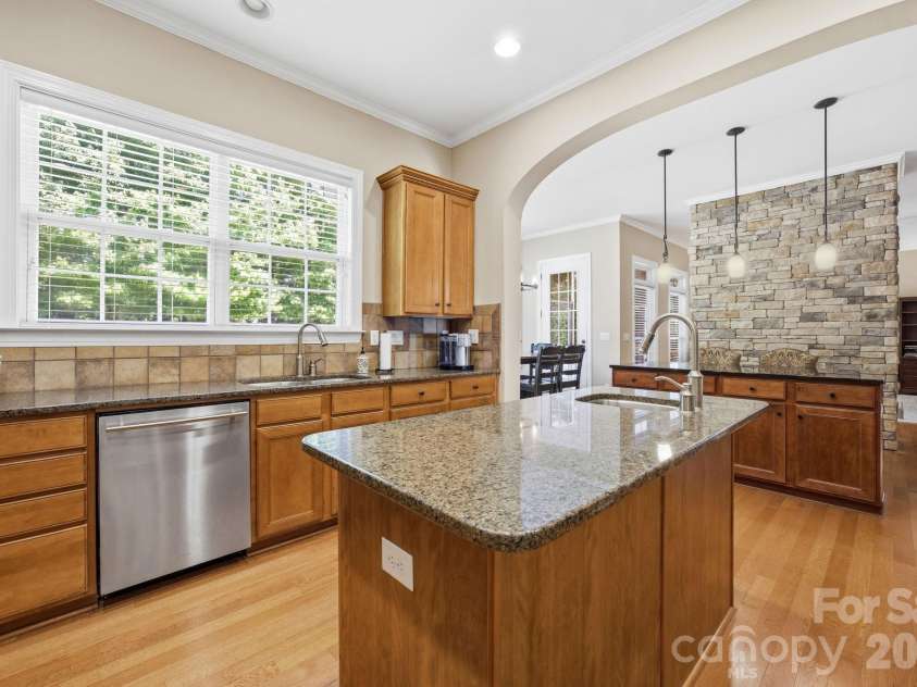 204 Black Mountain Drive, Fort Mill, SC 29708.  MLS# CAR4369419, YatesRealty ID 25400. 