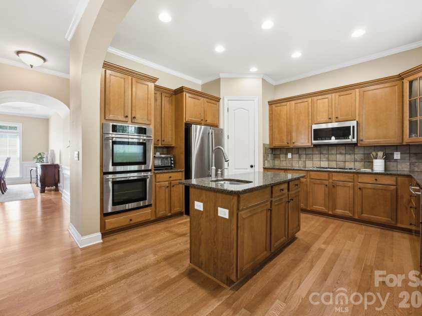 204 Black Mountain Drive, Fort Mill, SC 29708.  MLS# CAR4369419, YatesRealty ID 25400. 