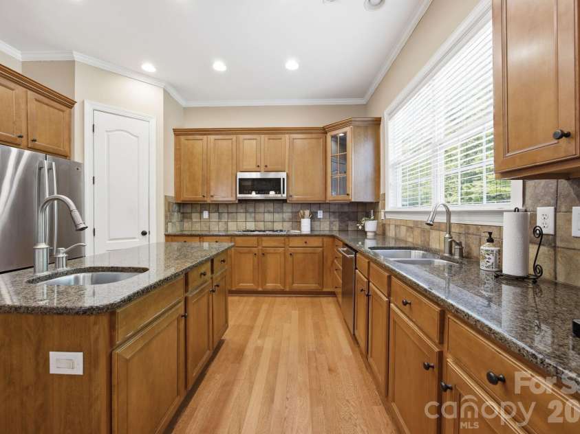 204 Black Mountain Drive, Fort Mill, SC 29708.  MLS# CAR4369419, YatesRealty ID 25400. 