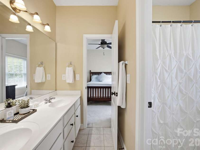204 Black Mountain Drive, Fort Mill, SC 29708.  MLS# CAR4369419, YatesRealty ID 25400. 
