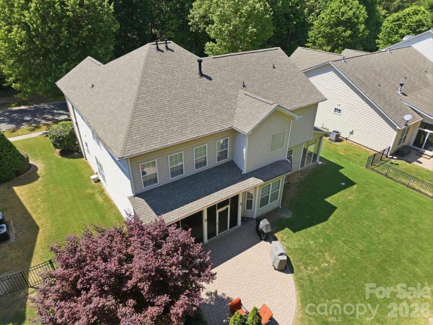 204 Black Mountain Drive, Fort Mill, SC 29708.  MLS# CAR4369419, YatesRealty ID 25400. 