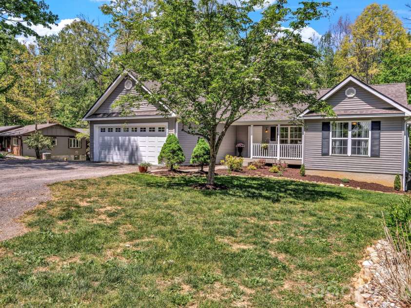 152 Joe Jenkins Road, Fairview, NC 28730.  MLS# CAR4350959, YatesRealty ID 25401. 
