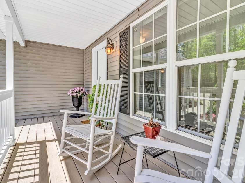 152 Joe Jenkins Road, Fairview, NC 28730.  MLS# CAR4350959, YatesRealty ID 25401. 