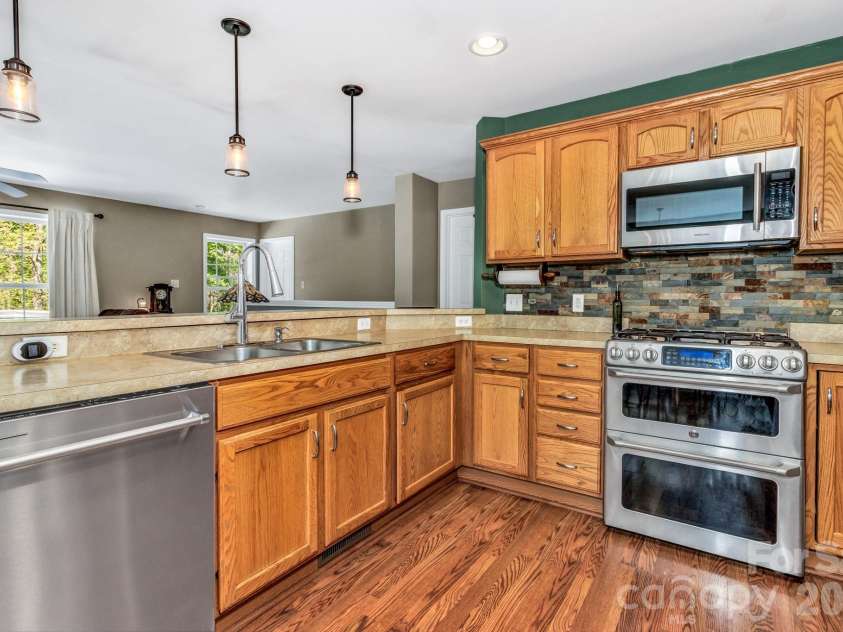 152 Joe Jenkins Road, Fairview, NC 28730.  MLS# CAR4350959, YatesRealty ID 25401. 
