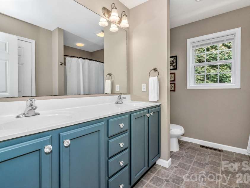 152 Joe Jenkins Road, Fairview, NC 28730.  MLS# CAR4350959, YatesRealty ID 25401. 