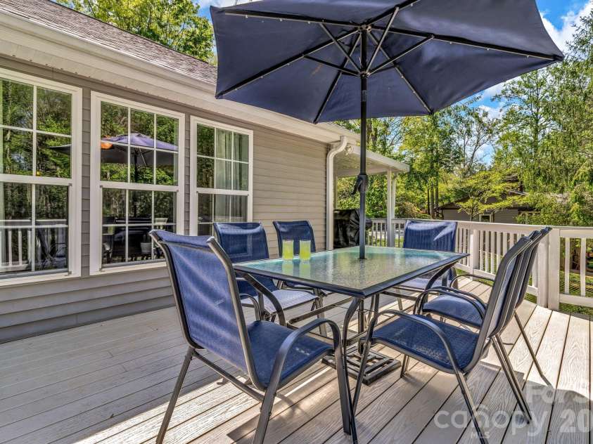 152 Joe Jenkins Road, Fairview, NC 28730.  MLS# CAR4350959, YatesRealty ID 25401. 
