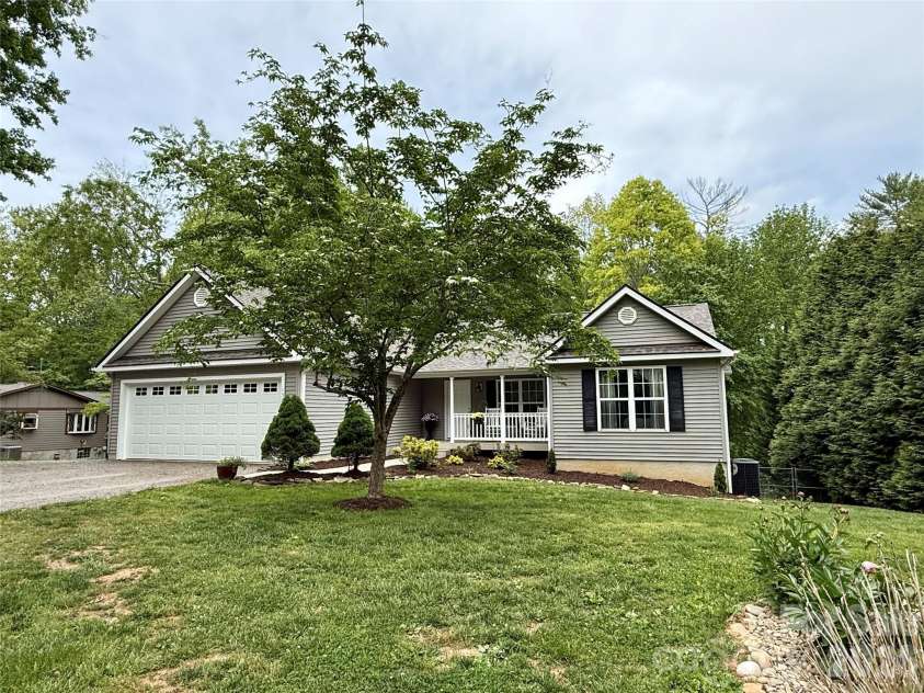 152 Joe Jenkins Road, Fairview, NC 28730.  MLS# CAR4350959, YatesRealty ID 25401. 