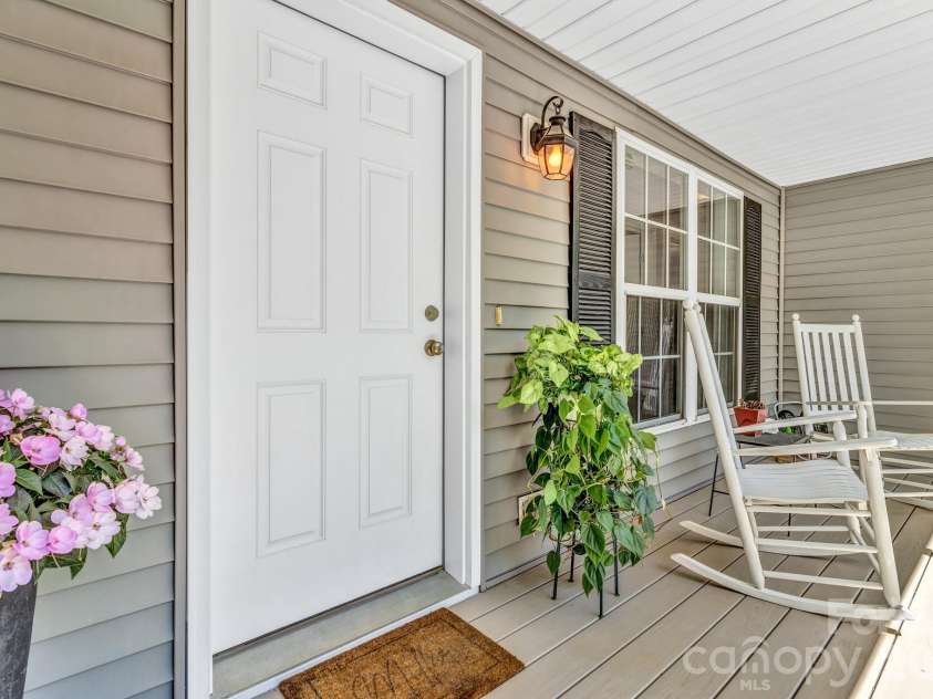 152 Joe Jenkins Road, Fairview, NC 28730.  MLS# CAR4350959, YatesRealty ID 25401. 