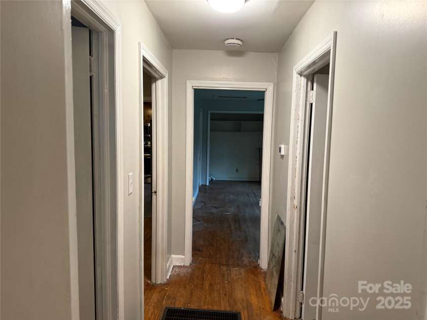 100 Duncan Drive, Shelby, NC 28152.  MLS# CAR4275106, YatesRealty ID 25404. Hallway