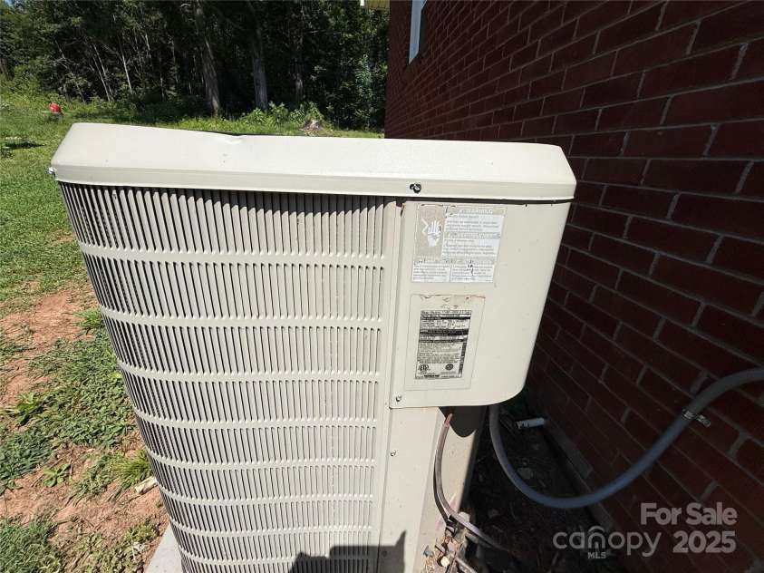 100 Duncan Drive, Shelby, NC 28152.  MLS# CAR4275106, YatesRealty ID 25404. HVAC unit