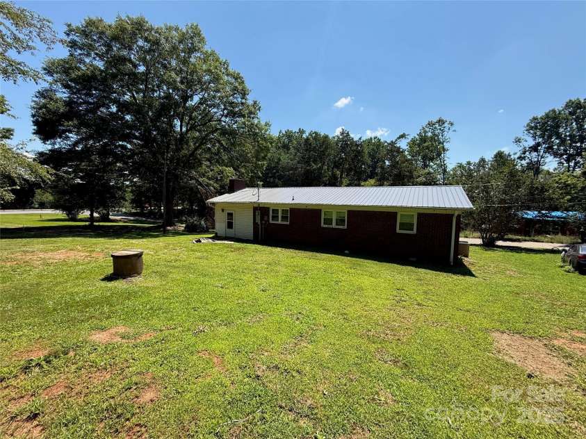 100 Duncan Drive, Shelby, NC 28152.  MLS# CAR4275106, YatesRealty ID 25404. View of back