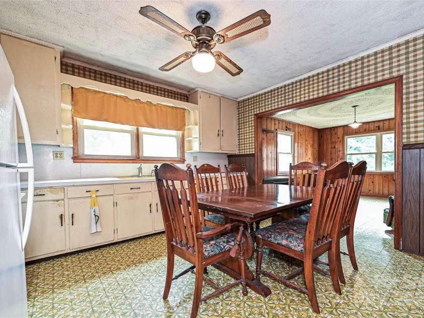 1212 Salem Church Road, Lincolnton, NC 28092.  MLS# CAR4279643, YatesRealty ID 25405. Kitchen