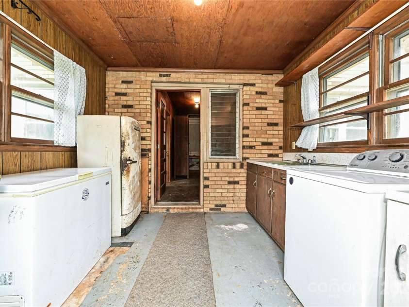 1212 Salem Church Road, Lincolnton, NC 28092.  MLS# CAR4279643, YatesRealty ID 25405. Laundry Room