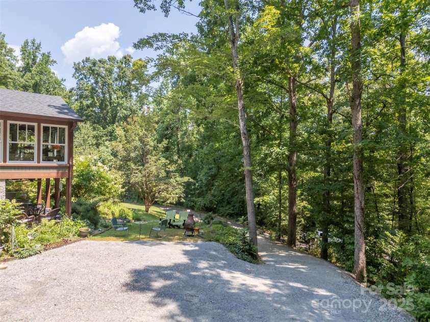 85 Red Bird Road, Tryon, NC 28782.  MLS# CAR4278468, YatesRealty ID 25406. 