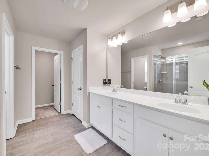 14734 Rivergate Parkway, Charlotte, NC 28273.  MLS# CAR4267564, YatesRealty ID 25407. 