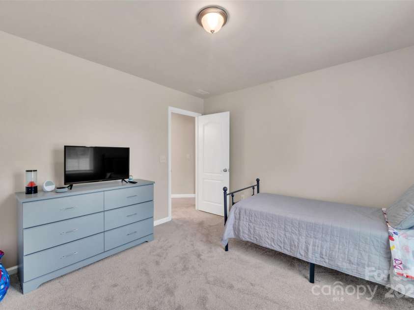 14734 Rivergate Parkway, Charlotte, NC 28273.  MLS# CAR4267564, YatesRealty ID 25407. 