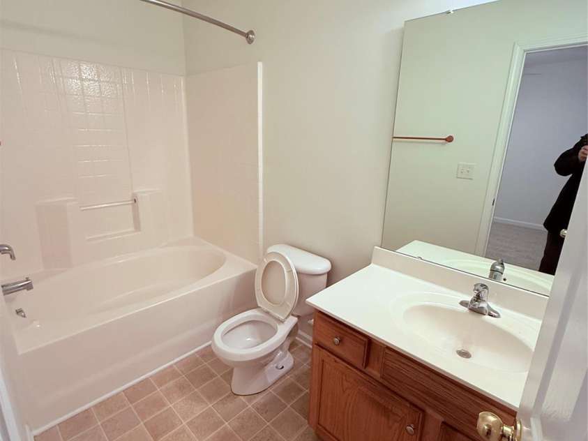 1119 Constitution Park Boulevard, Rock Hill, SC 29732.  MLS# CAR4391286, YatesRealty ID 25408. Full Bathroom 2