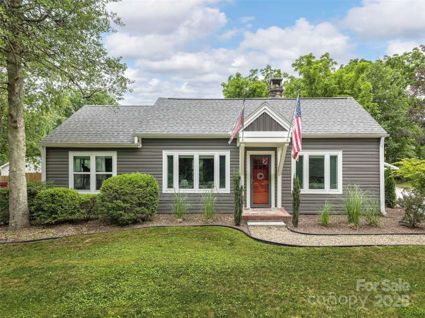 1615 Kanuga Road, Hendersonville, NC 28739.  MLS# CAR4279648, YatesRealty ID 25408. 