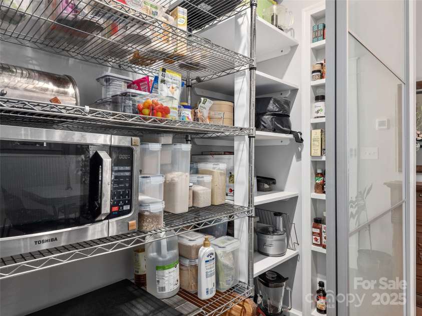 1615 Kanuga Road, Hendersonville, NC 28739.  MLS# CAR4279648, YatesRealty ID 25408. 