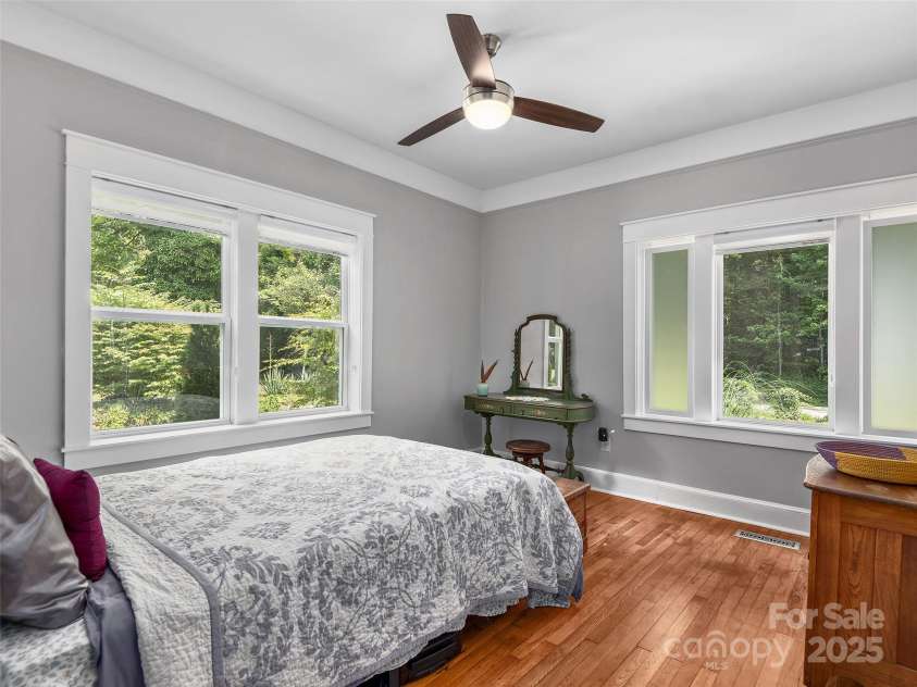 1615 Kanuga Road, Hendersonville, NC 28739.  MLS# CAR4279648, YatesRealty ID 25408. 