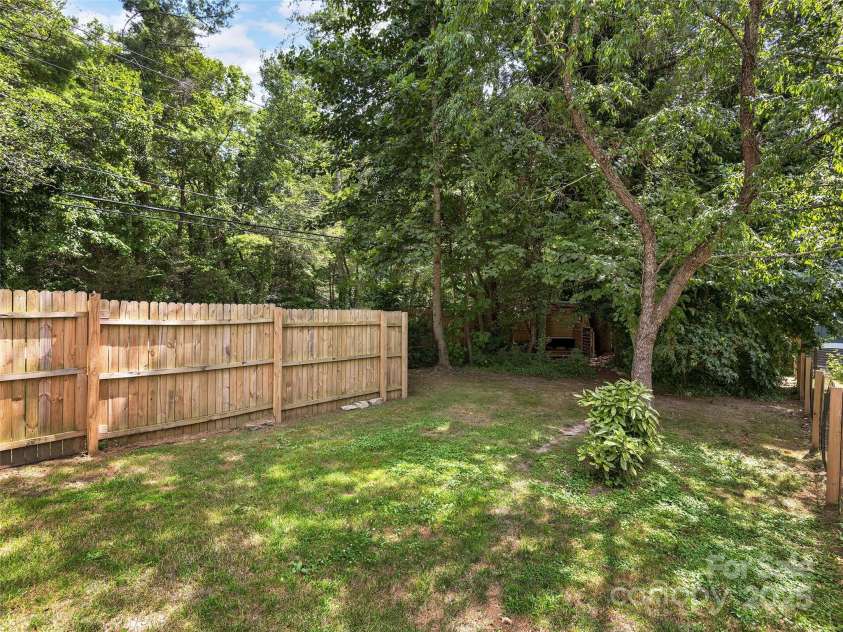 1615 Kanuga Road, Hendersonville, NC 28739.  MLS# CAR4279648, YatesRealty ID 25408. 