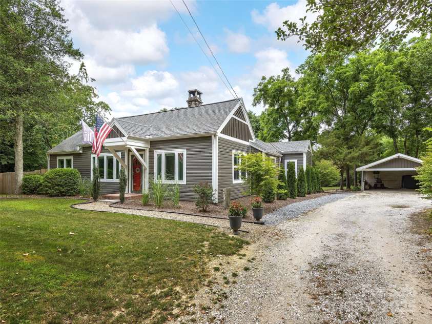 1615 Kanuga Road, Hendersonville, NC 28739.  MLS# CAR4279648, YatesRealty ID 25408. 