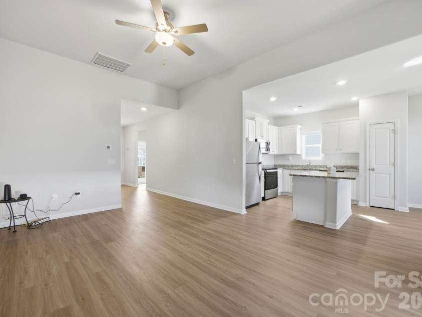 3117 Maple Ridge Drive, Gastonia, NC 28052.  MLS# CAR4380513, YatesRealty ID 25409. 