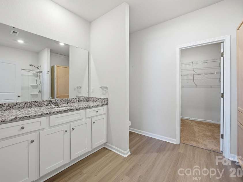 3117 Maple Ridge Drive, Gastonia, NC 28052.  MLS# CAR4380513, YatesRealty ID 25409. 