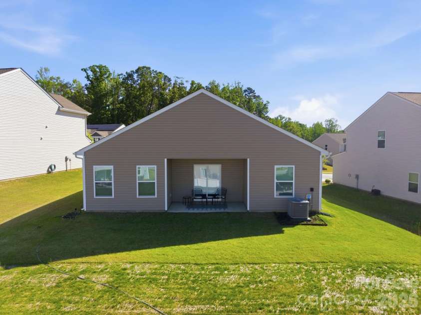 3117 Maple Ridge Drive, Gastonia, NC 28052.  MLS# CAR4380513, YatesRealty ID 25409. 