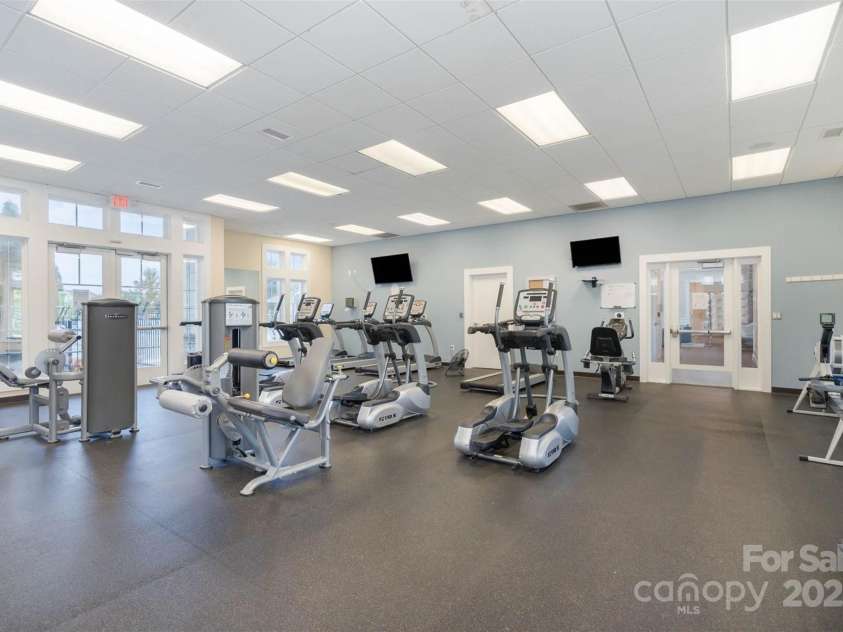 3326 Park South Station Boulevard, Charlotte, NC 28210.  MLS# CAR4267359, YatesRealty ID 25409. 