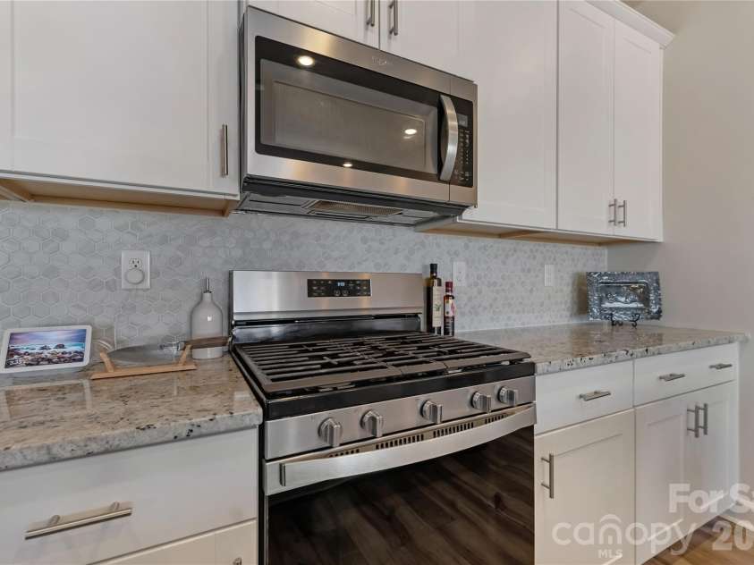 126 Johns Cardinal Drive, Mooresville, NC 28115.  MLS# CAR4337626, YatesRealty ID 2541. 