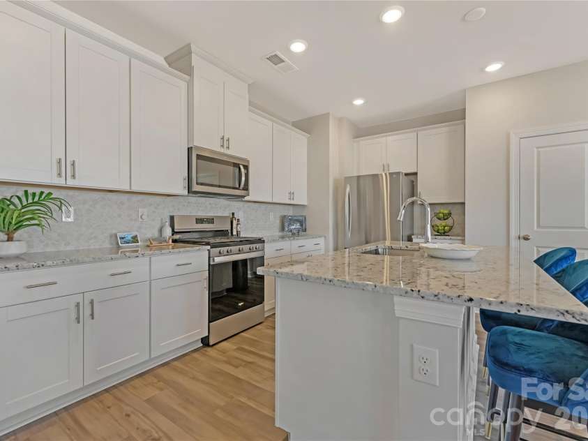 126 Johns Cardinal Drive, Mooresville, NC 28115.  MLS# CAR4337626, YatesRealty ID 2541. 