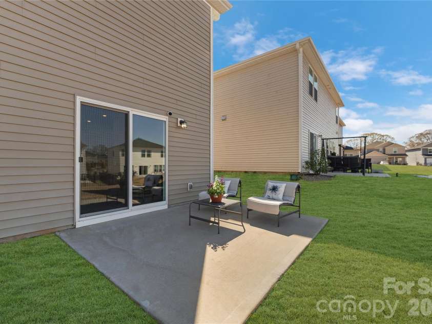 126 Johns Cardinal Drive, Mooresville, NC 28115.  MLS# CAR4337626, YatesRealty ID 2541. 