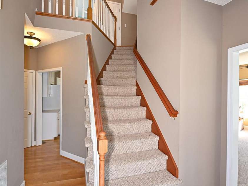 518 30th Avenue Circle, Hickory, NC 28601.  MLS# CAR4321503, YatesRealty ID 2541. 