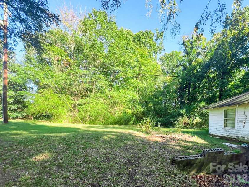 122 Ranson Road, Lancaster, SC 29720.  MLS# CAR4313212, YatesRealty ID 25410. 