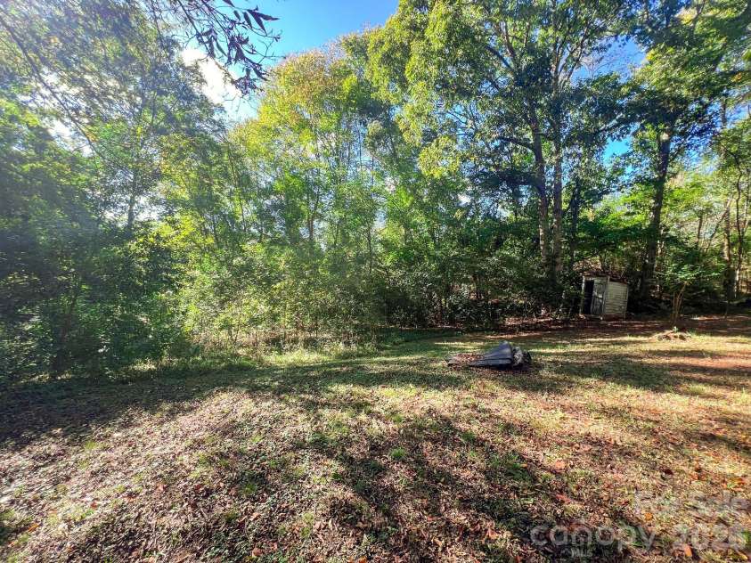 122 Ranson Road, Lancaster, SC 29720.  MLS# CAR4313212, YatesRealty ID 25410. 